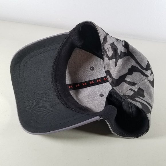 Under Armour Hat - Picture 6 of 6